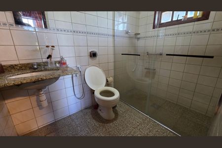Banheiro da Suíte de casa de condomínio à venda com 5 quartos, 280m² em Condados da Lagoa, Lagoa Santa