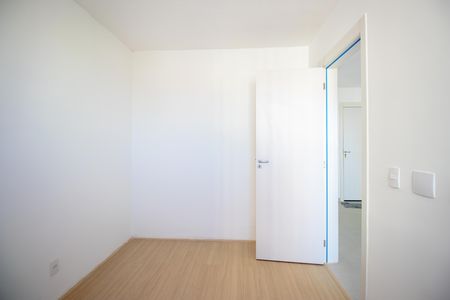 Quarto 1 de apartamento para alugar com 2 quartos, 38m² em Irajá, Rio de Janeiro