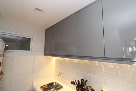 Cozinha de apartamento para alugar com 1 quarto, 56m² em Jardim Armação, Salvador