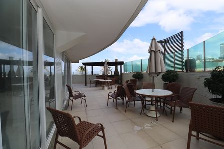 Apartamento para alugar com 56m², 1 quarto e 1 vaga Apartamento para alugar com 56m², 1 quarto e 1 vagaÁrea comum - Piscina