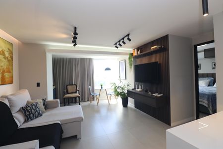 Sala de apartamento para alugar com 1 quarto, 56m² em Jardim Armação, Salvador