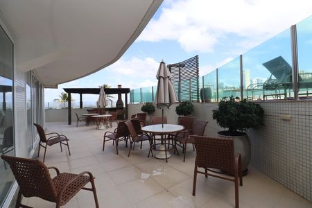 Apartamento para alugar com 56m², 1 quarto e 1 vaga Apartamento para alugar com 56m², 1 quarto e 1 vagaÁrea comum - Piscina