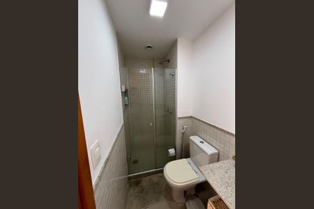 Apartamento à venda com 76m², 2 quartos e 1 vaga Apartamento à venda com 76m², 2 quartos e 1 vagaBanheiro
