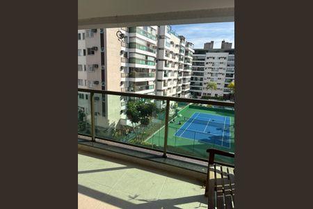 Apartamento à venda com 76m², 2 quartos e 1 vaga Apartamento à venda com 76m², 2 quartos e 1 vagaVaranda