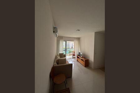 Apartamento à venda com 76m², 2 quartos e 1 vaga Apartamento à venda com 76m², 2 quartos e 1 vagaSala