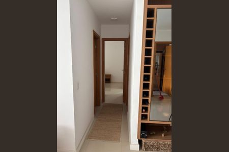 Apartamento à venda com 76m², 2 quartos e 1 vaga Apartamento à venda com 76m², 2 quartos e 1 vagaCorredor