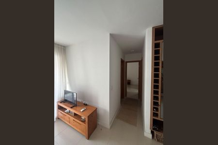 Apartamento à venda com 76m², 2 quartos e 1 vaga Apartamento à venda com 76m², 2 quartos e 1 vagaSala