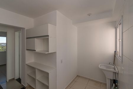 Apartamento para alugar com 47m², 2 quartos e 1 vaga Apartamento para alugar com 47m², 2 quartos e 1 vagaCozinha e Área de Serviço