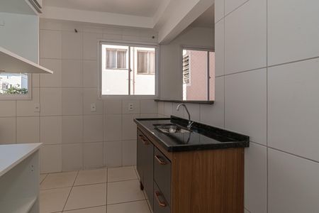 Apartamento para alugar com 47m², 2 quartos e 1 vaga Apartamento para alugar com 47m², 2 quartos e 1 vagaCozinha e Área de Serviço