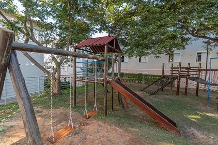 Apartamento para alugar com 47m², 2 quartos e 1 vaga Apartamento para alugar com 47m², 2 quartos e 1 vagaÁrea comum - Playground