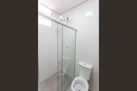 Banheiro Social de kitnet/studio para alugar com 1 quarto, 50m² em Santa Efigênia, Belo Horizonte