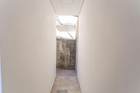 Entrada de kitnet/studio para alugar com 1 quarto, 50m² em Santa Efigênia, Belo Horizonte