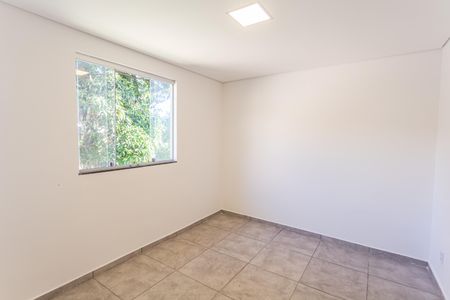 Quarto de kitnet/studio para alugar com 1 quarto, 50m² em Santa Efigênia, Belo Horizonte