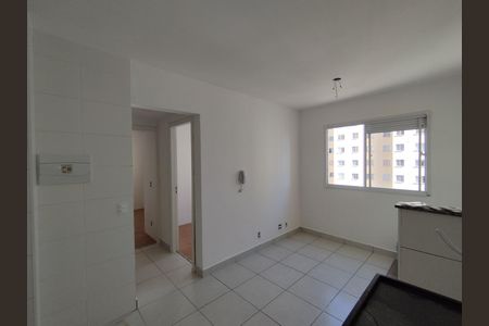 Sala  de apartamento para alugar com 2 quartos, 43m² em Sacoma, São Paulo