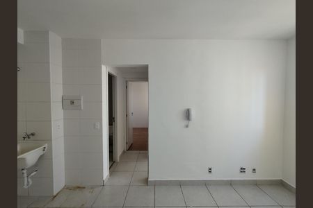 Sala  de apartamento para alugar com 2 quartos, 43m² em Sacoma, São Paulo