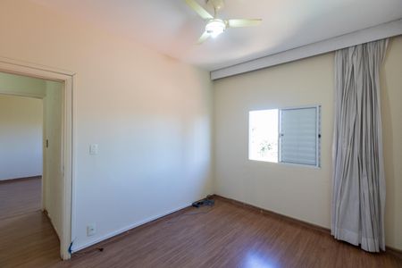 Quarto 2 de casa à venda com 3 quartos, 190m² em Jardim Carlos Gomes, Campinas
