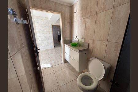 Banheiro de apartamento para alugar com 2 quartos, 70m² em Centro, Ribeirão Pires