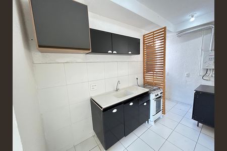 Cozinha de apartamento para alugar com 2 quartos, 42m² em Madureira, Rio de Janeiro