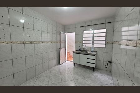 Casa para alugar com 3 quartos, 125m² em Vila Bartira, Itaquaquecetuba