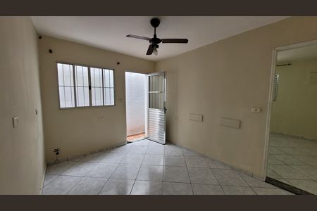 Casa para alugar com 3 quartos, 125m² em Vila Bartira, Itaquaquecetuba