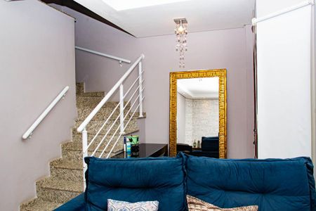 Casa de Condomínio para alugar com 3 quartos, 160m² em Vila Lucia, São Paulo