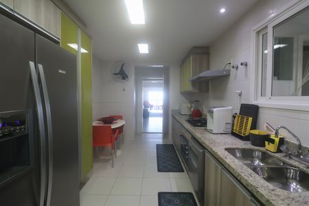 Apartamento para alugar com 70m², 4 quartos e 2 vagasCozinha