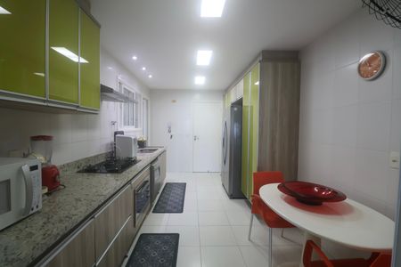 Apartamento para alugar com 70m², 4 quartos e 2 vagasCozinha