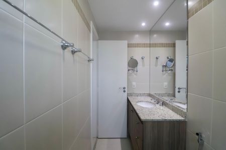 Apartamento para alugar com 70m², 4 quartos e 2 vagasBanheiro Suíte 2
