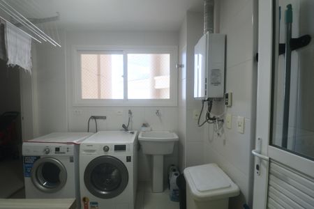 Área de Serviço de apartamento para alugar com 4 quartos, 70m² em Centro, Guarujá