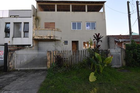 Casa à venda com 260m², 3 quartos e 2 vagasFachada