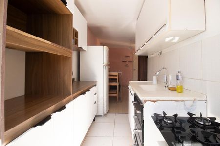 Apartamento para alugar com 48m², 2 quartos e 1 vaga Apartamento para alugar com 48m², 2 quartos e 1 vagaCozinha - Armários