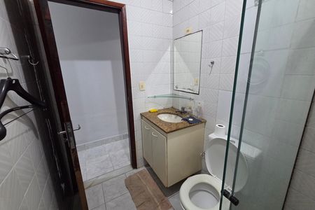 Casa para alugar com 90m², 2 quartos e 4 vagas Casa para alugar com 90m², 2 quartos e 4 vagasBanheiro