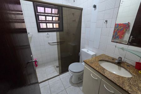 Casa para alugar com 90m², 2 quartos e 4 vagas Casa para alugar com 90m², 2 quartos e 4 vagasBanheiro da Suíte 1