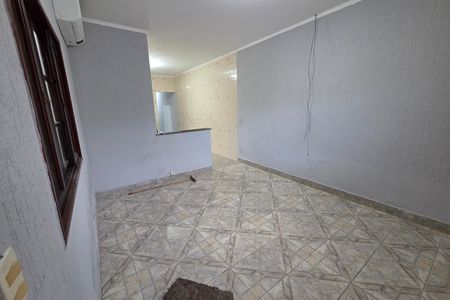 Casa para alugar com 90m², 2 quartos e 4 vagas Casa para alugar com 90m², 2 quartos e 4 vagasSala