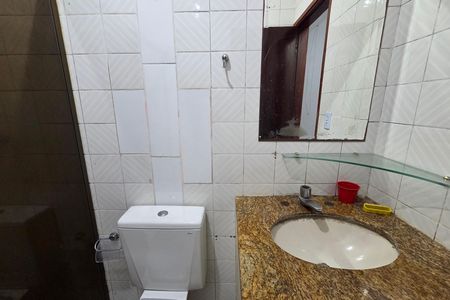 Casa para alugar com 90m², 2 quartos e 4 vagas Casa para alugar com 90m², 2 quartos e 4 vagasBanheiro da Suíte 1