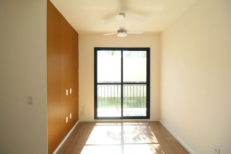 Sala de apartamento para alugar com 2 quartos, 42m² em Barra Olímpica, Rio de Janeiro