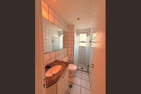 Banheiro de apartamento para alugar com 2 quartos, 47m² em Paulicéia, São Bernardo do Campo