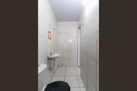 Casa para alugar com 62m², 2 quartos e sem vagaBanheiro social