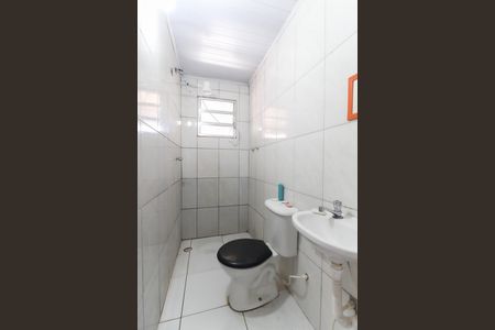 Banheiro social de casa para alugar com 2 quartos, 62m² em São Miguel Paulista, São Paulo
