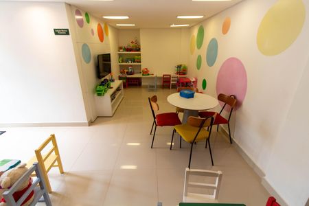 Apartamento à venda com 57m², 2 quartos e 2 vagas Apartamento à venda com 57m², 2 quartos e 2 vagasÁREA COMUM - BRINQUEDOTECA