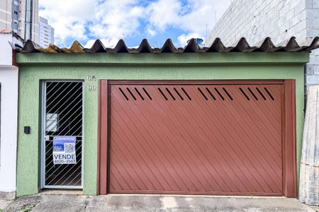 Fachada de casa à venda com 2 quartos, 132m² em Quarta Parada, São Paulo