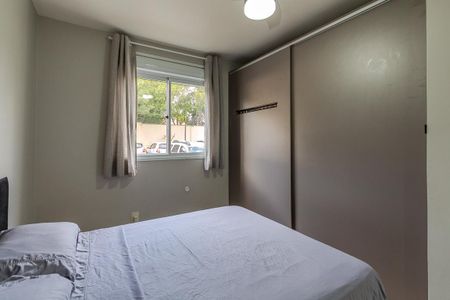 Suíte de apartamento para alugar com 3 quartos, 64m² em Cristal, Porto Alegre
