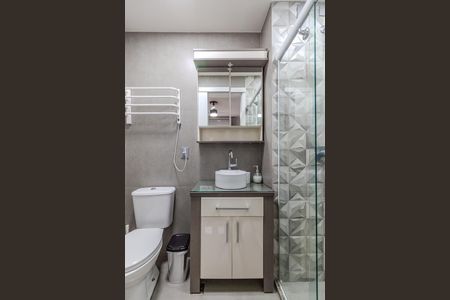 Apartamento à venda com 64m², 3 quartos e 1 vaga Apartamento à venda com 64m², 3 quartos e 1 vagaBanheiro da Suíte