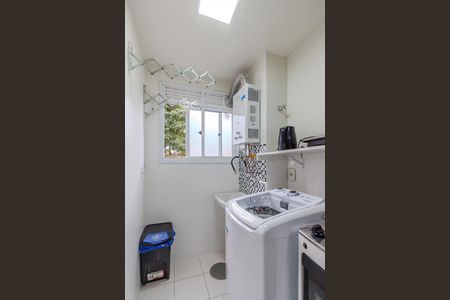 Cozinha e Área de Serviço de apartamento para alugar com 3 quartos, 64m² em Cristal, Porto Alegre