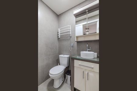 Apartamento à venda com 64m², 3 quartos e 1 vaga Apartamento à venda com 64m², 3 quartos e 1 vagaBanheiro da Suíte