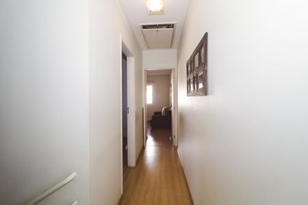 Corredor de casa para alugar com 3 quartos, 300m² em Santa Teresinha, São Paulo