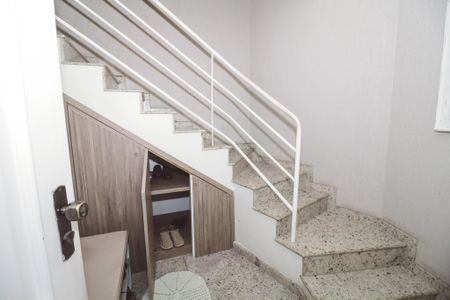 Entrada de casa para alugar com 3 quartos, 300m² em Santa Teresinha, São Paulo