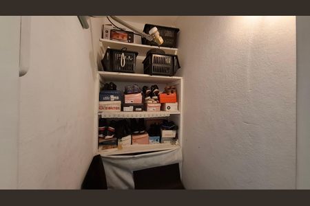 Apartamento à venda com 116m², 2 quartos e sem vaga Apartamento à venda com 116m², 2 quartos e sem vagaDespensa
