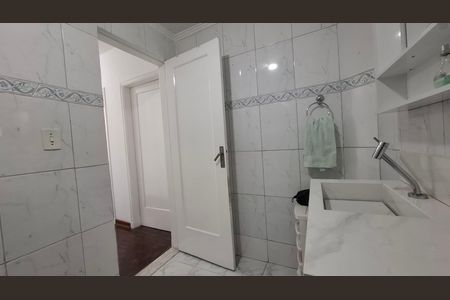Apartamento à venda com 116m², 2 quartos e sem vaga Apartamento à venda com 116m², 2 quartos e sem vagaBanheiro