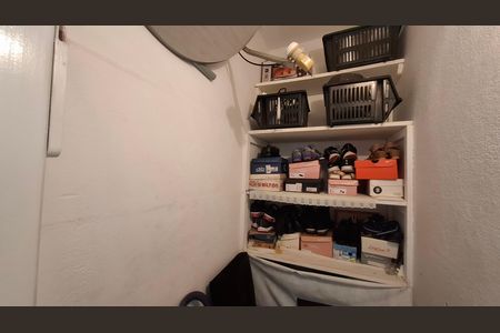 Apartamento à venda com 116m², 2 quartos e sem vaga Apartamento à venda com 116m², 2 quartos e sem vagaDespensa